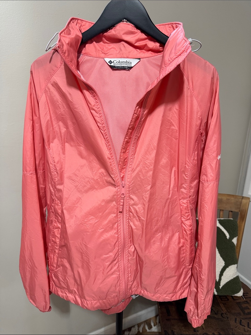 Columbia Coral Pink Packable Windbreaker Jacket Women’s M Lightweight Full Zip